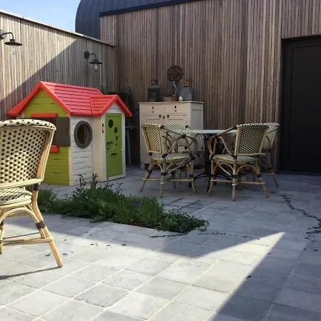 펜션 Vakantiehuis-oyenkerke 2 *